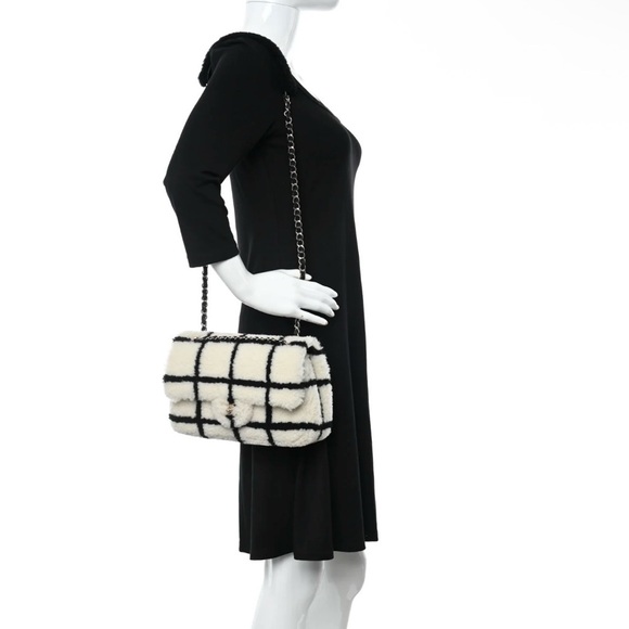 Chanel Shearling White Black Tartan Single Flap CC Chain Shoulder Bag - Picture 2 of 15